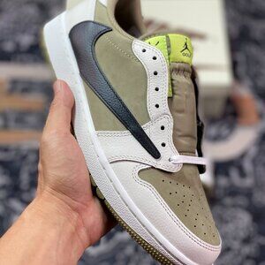 Travis Scott x Air Jordan 1 Low Golf 'Neutral Olive'